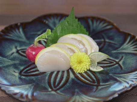 Scallop Sashimi (4 Pcs) Fān Lì Bèi Cì Shēn