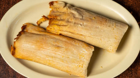 1 Tamale Plate/ Platillo De Tamale