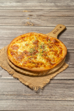 Zhāo Pái Là Ròu Cháng Báo Bǐng 4P (Pizza Pan Pepperoni Pizza)
