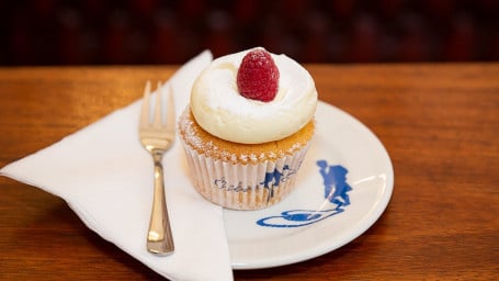 Raspberry White Chocolate Cupcake (Box Of 6) (G) (S) (E) (Dairy)