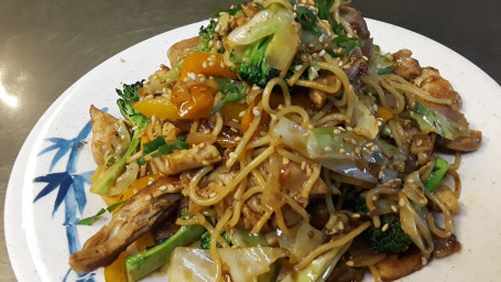 Chicken Yakisoba (Japanese Style Chow Mein)