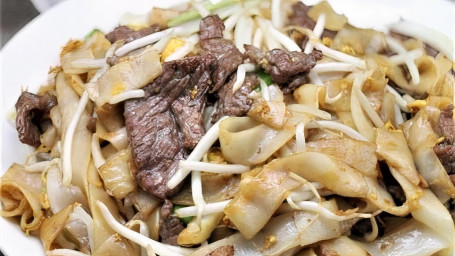 73. Dry Beef Chow Fun