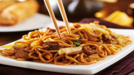 M3. Beef Lo Mein Niú Ròu Lāo Miàn