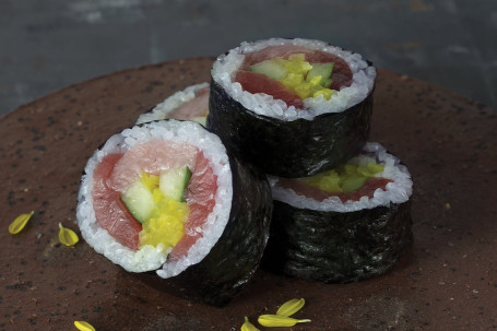 Qiān Liǎng Tè Sè Tūn Ná Yú Juǎn (4 Jiàn Sen-Ryo Special Tuna Roll (4 Pcs.