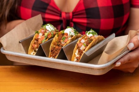 Mini Tacos Crujientes De Carne