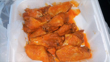 Jumbo Buffalo Wings (10 Pieces)