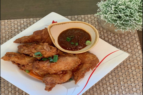 Thai Style Chicken Wings (6 Pieces)