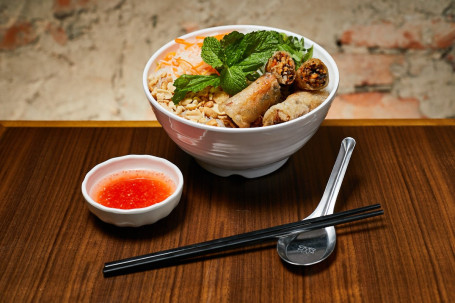 Zhà Chūn Juǎn Lāo Méng F3: Deep Fried Roll With Dry Noodle (Bun Cha Nem)