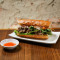 yuè shì fǎ bāo sān wén zhì pèi xiāng máo niú ròu D5. Sandwich with grilled lemon grass ground beef