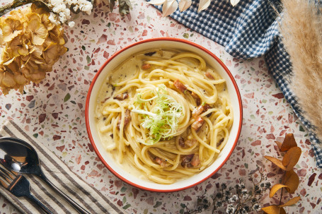 Yān Zhū Ròu Jì Lián Yǐn Guǎn Fěn｜Carbonara Bucatini