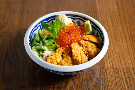 Hǎi Dǎn Sān Wén Yú Zǐ Sea Urchin With Salmon Roes On Rice