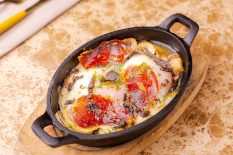 63°C Poached Japanese Egg With Shaved Truffle And Iberico Ham Hēi Sōng Lù Yī Bǐ Lì Yà Huǒ Tuǐ 63° C Rì Běn Wēn Quán Dàn