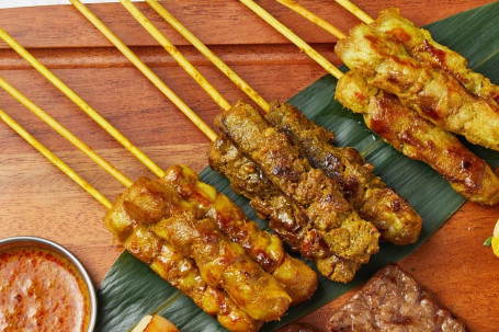 Chicken Satay Skewer (3 Pcs Xiāng Là Shā Diē Jī Ròu Chuàn (3Chuàn