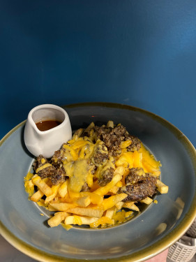 Skinny Fries With Haggis, Cheese Spicy Ketchup 