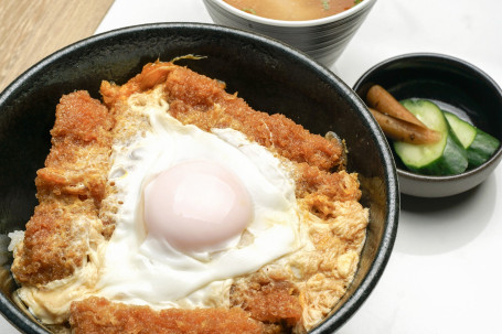 Rib Eye Katsudon (Rib Eye Cutlet Rice Bowl) Huá Dàn Jí Liè Tún Ròu Yǎn Gài Fàn