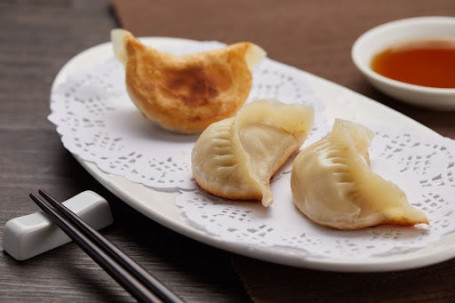 Wú Xī Xiān Ròu Guō Tiē Pan-Fried Pork Dumpling