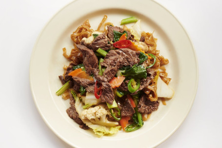 Wok-Fried Pho With Flash Fried Beef (G (Phở Xào Bò