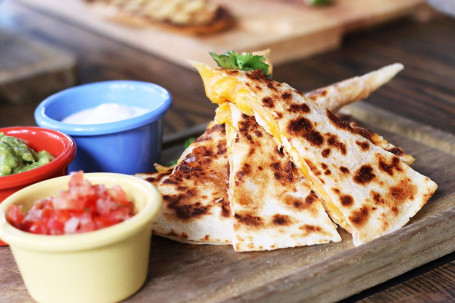 Cheese Spring Onions Quesadilla Mò Xī Gē Báo Bǐng