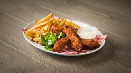 Cajun Fried Chicken With Chips And Dip