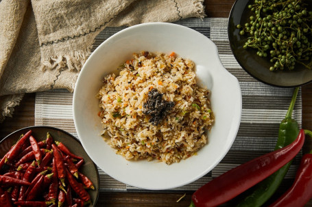 *Black Truffle-Infused Spicy Fried Rice Hēi Sōng Lù Là Chǎo Sī Miáo