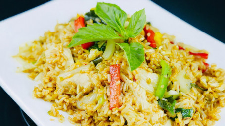 F2. Kow Pad Bai Kra Prow Dinner (Basil Leaves Fried Rice)