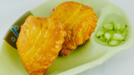 A12. Vegetable Curry Puff V