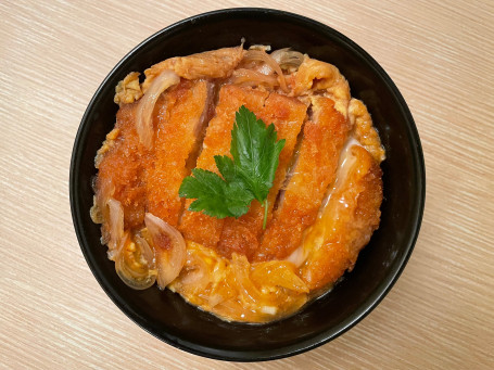 Huá Dàn Zhū Bā Fàn Katsu-Don (Deep Fried Pork Cutlet Rice Bowl)