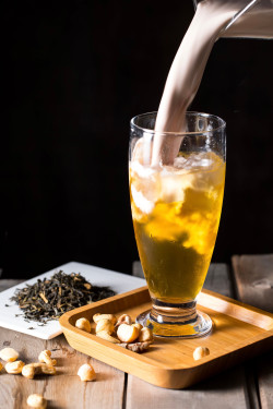 Mò Lì Lǜ Jiān Guǒ Nǎi Chá Jasmine Green Nut Mylk Tea