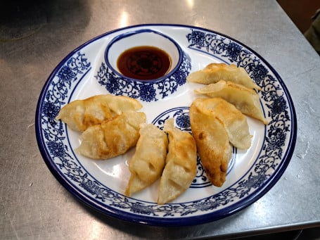 Jiān Zhū Ròu Jiǎo Zi 8Jiàn Pan Fried Pork Dumplings 8Pcs