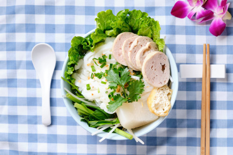 Tài Shì Zhā Ròu Tāng Fěn Vietnamese Sausage With Rice Noodle Soup