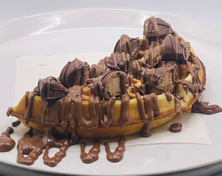 Half Kinder Bueno Waffle