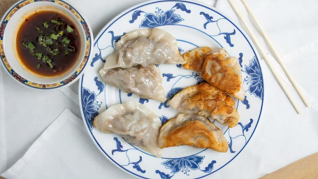 4 Fried Dumplings (8) jiān shuǐ jiǎo