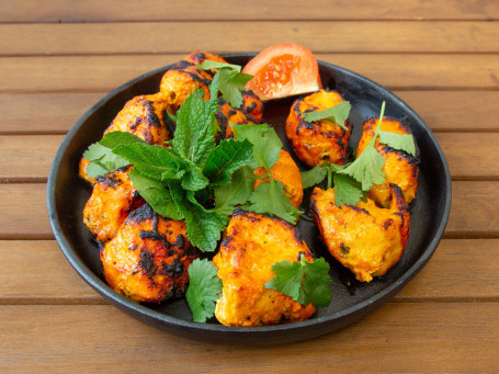 Tandoori Chicken Tikka (D) (Slightly Spicy)