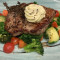 Steak Von Der Irischen Rinderlende Ca. 220G Medium Gebraten Mit Buntem Gemüse
