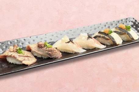 Chūn の Liù Diǎn Shèng Assorted Sushi