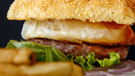 Canarian Black Pork Hamburger With Goat Cheese And Canary Black Potatoes