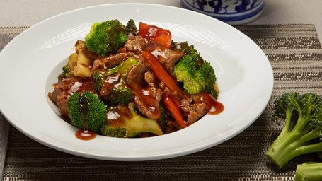 Qt. Beef With Broccoli Carrots