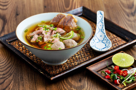 Huì Ān Huǒ Chē Tóu Suān Tāng Hoi An Traditional Sour Soup