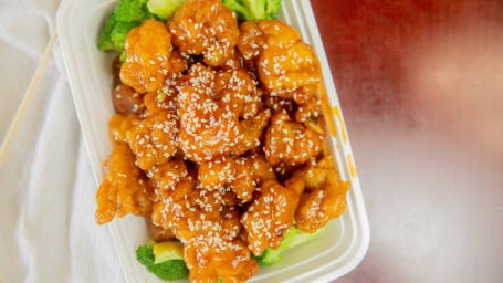 L 13 Sesame Chicken