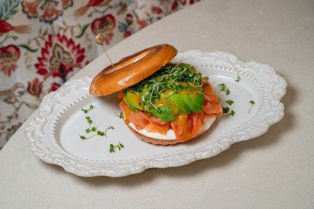 Avocade,Smoked Salmon,Cream Cheese Bagel