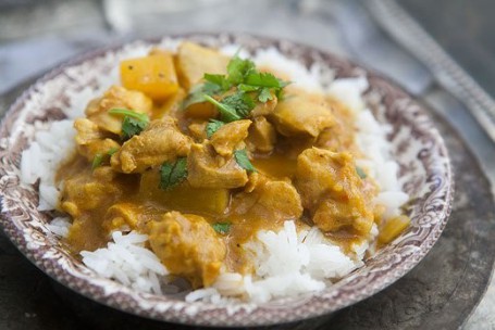 Curry De Pollo Con Mangó