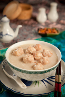 Shǒu Dǎ Ròu Wán Zhōu Meatballs Congee