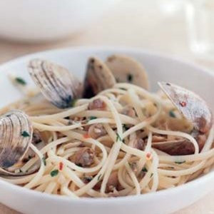 Linguine Con Salsa De Almejas