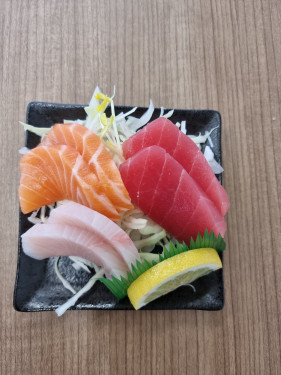 Small Mixed Sashimi (6 Pieces)