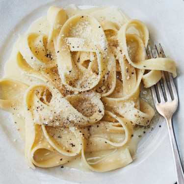 Pasta Con Salsa Alfredo