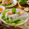 hǎi lù shēng chūn juǎn The Surf and Turf Raw Spring Roll