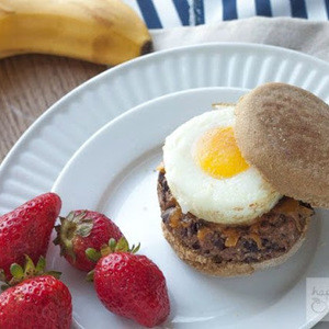 Sándwich Vegetariano Artesano Con Monterey Jack Para El Desayuno