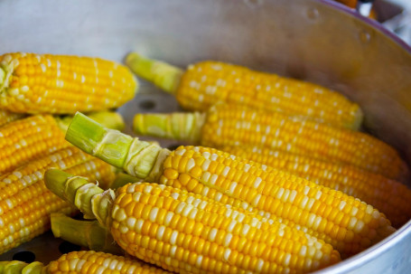 Maíz Bebé Frito Dorado