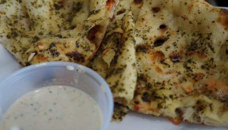 Chicken Pesto Naan