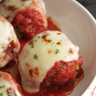 Albóndigas Parmigiana